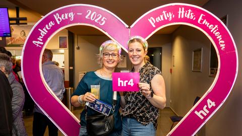 Fans beim Konzert von Andrea Berg in Wetzlar