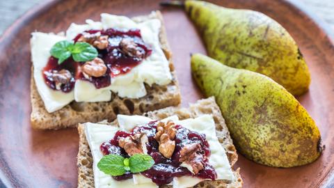 Toast mit Camembert