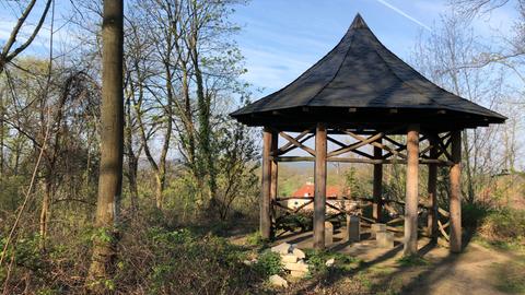 Sieben-Hügel-Steig bei Darmstadt - Hütte auf der Marienhöhe